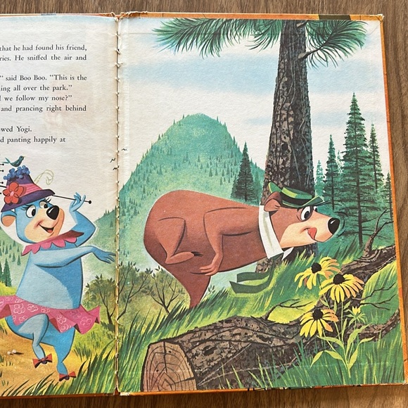 Vintage 1961 Hanna-Barbara’s “Yogi Bear” A Big Golden Book Hardback Children’s - Picture 10 of 13